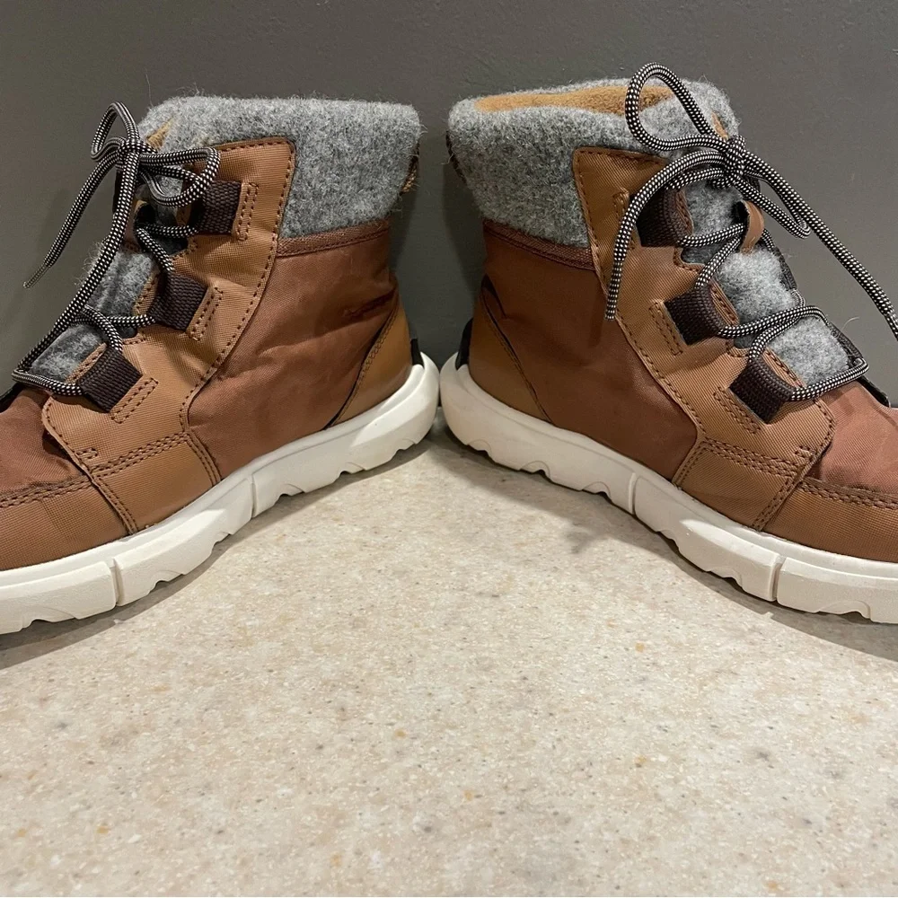 SOREL Women’s Explorer II Carnivel Felt Boot Waterproof Camel Gray Winter Snow